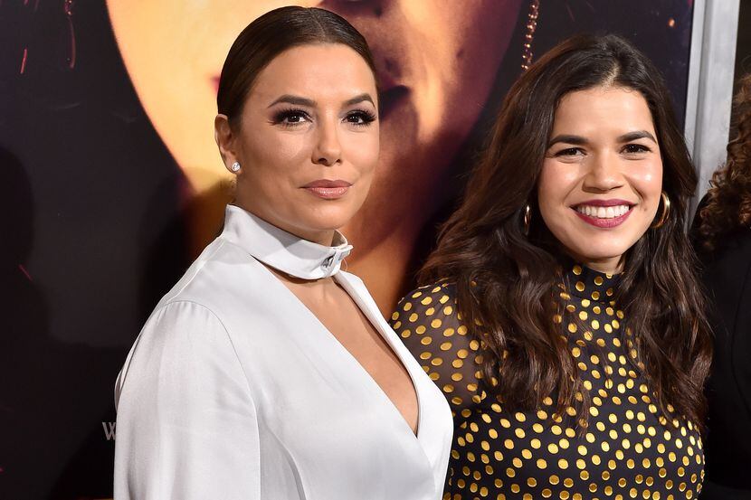 Las actrices Eva Longoria y América Ferrera en un evento en Los Ángeles.