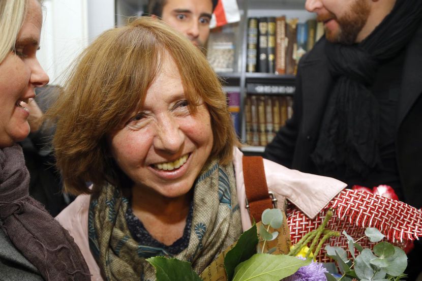 La periodista bielorrusa Svetlana Alexievich ganó el Premio Nobel de Literatura. (AP/SERGEI...