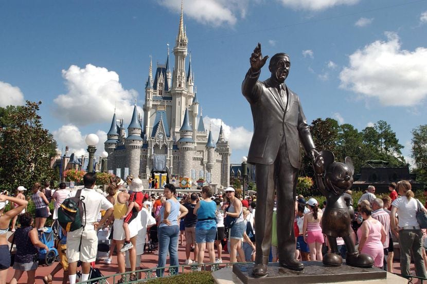 La entrada al parque Magic Kingdom de Disney World en Orlando, Florida.(AP)
