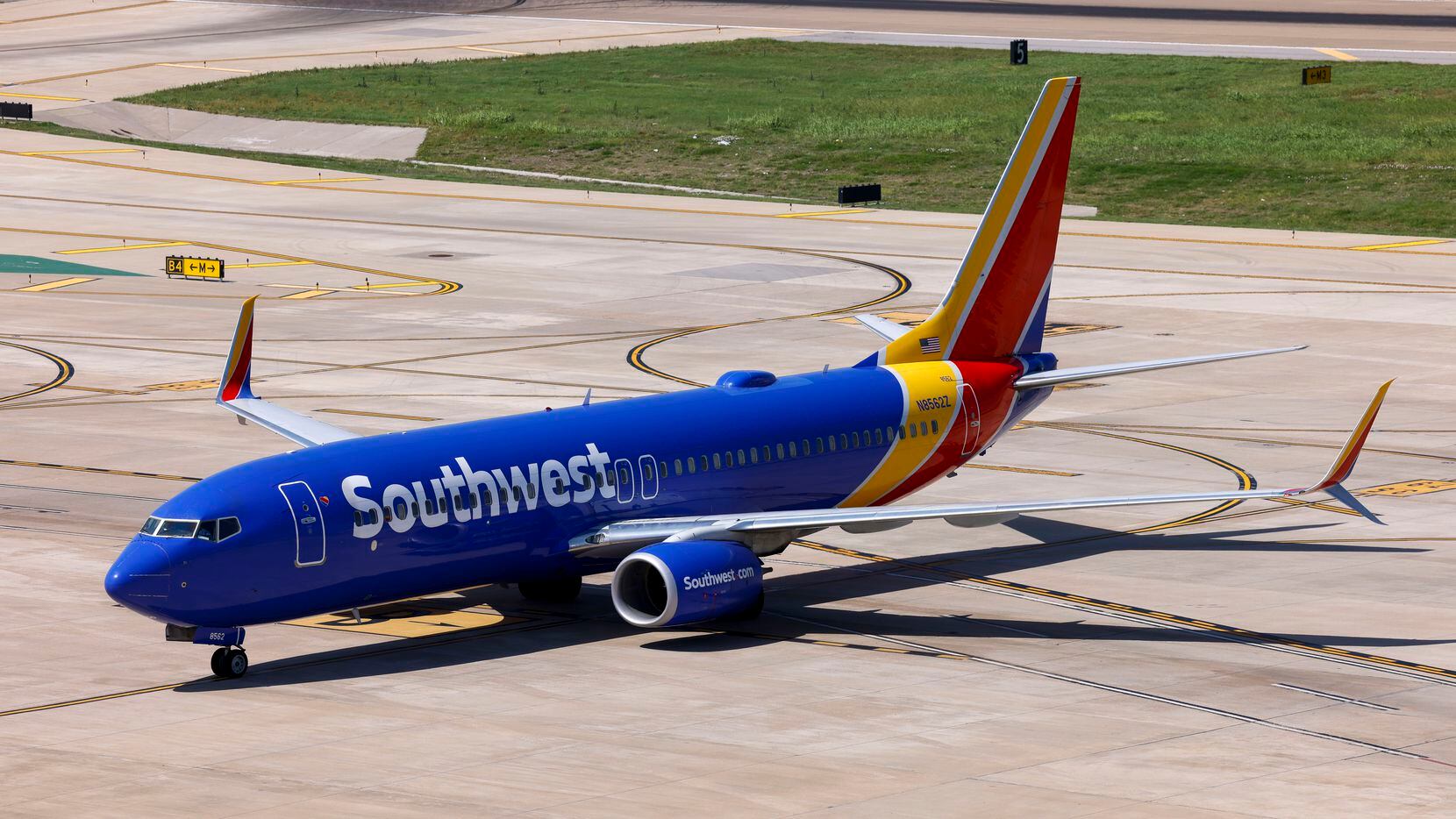 southwest airlines flight attendant gets teeth knocked out
