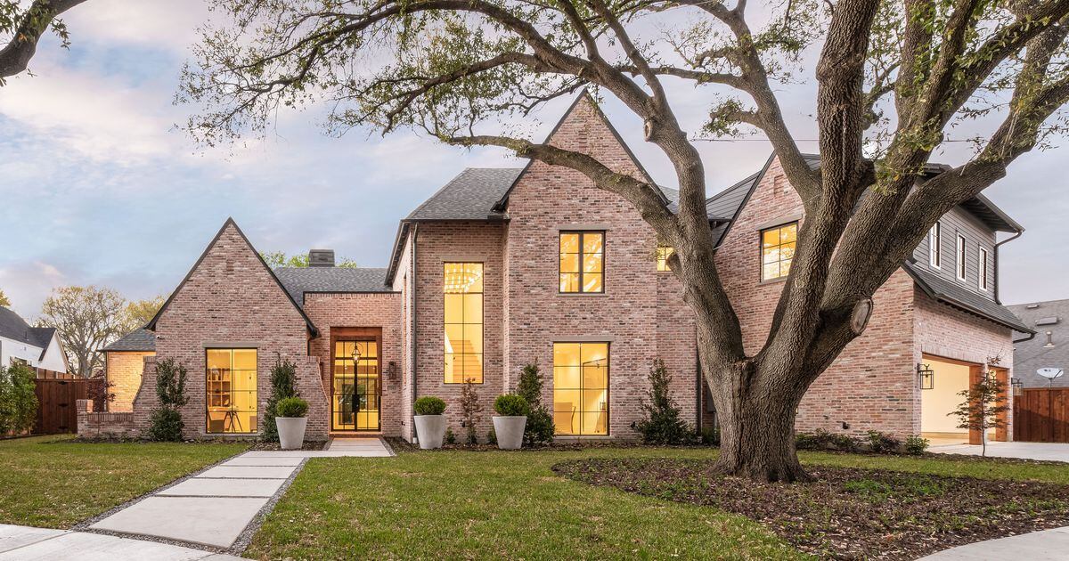 This newly built Lakewood home is just a few blocks from Dallas’ White Rock Lake