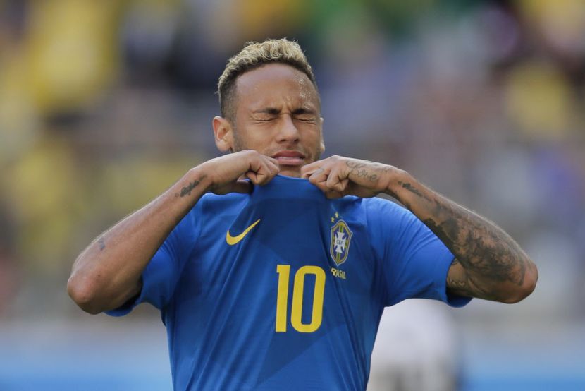 Neymar tuvo varias oportunidades frente al arco que desperdició. Foto AP
