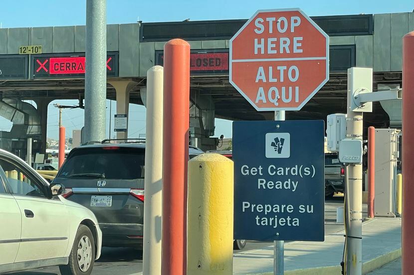 La frontera terrestre entre Estados Unidos y México ha estado cerrada parcialmente desde el...