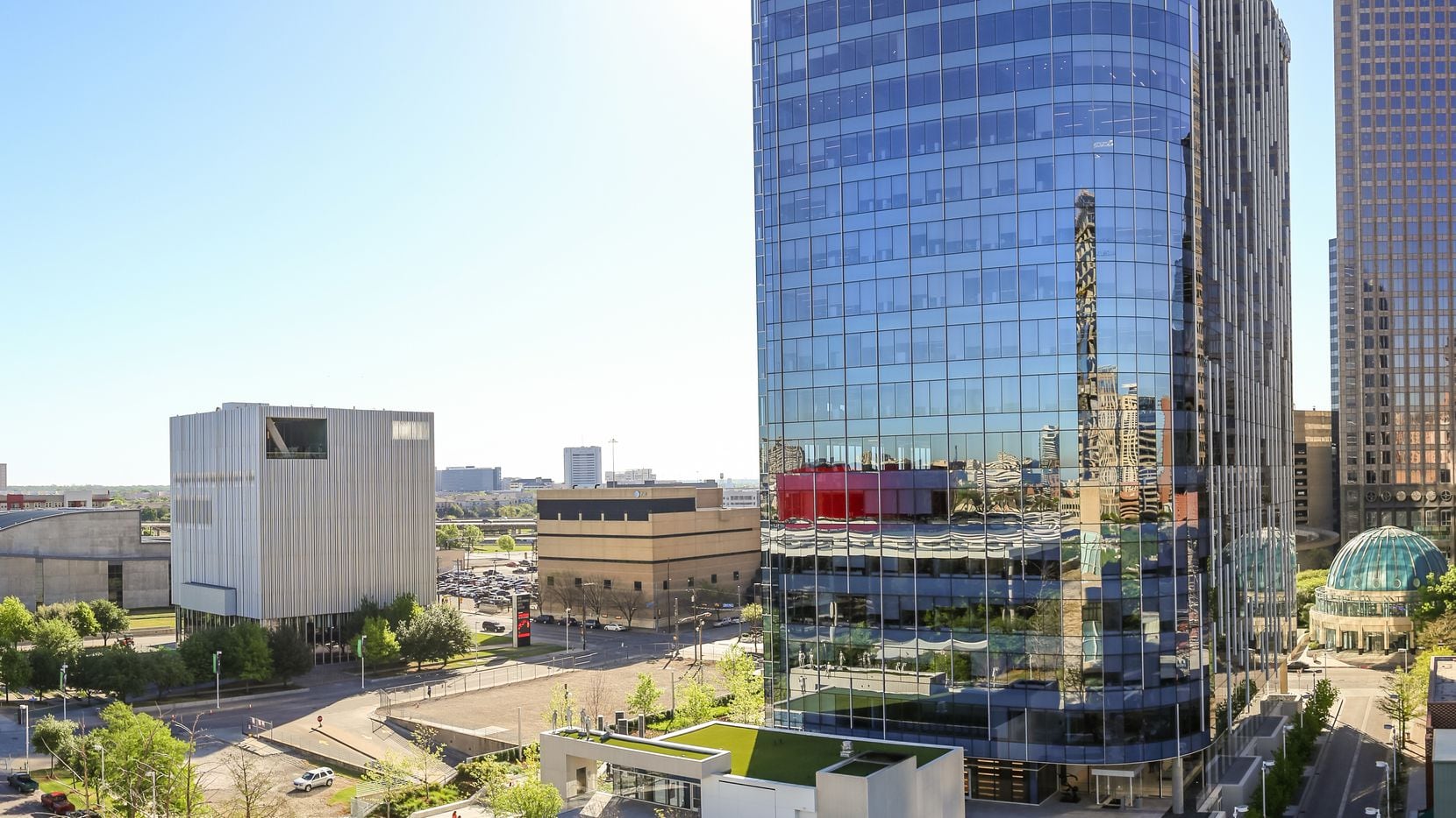 Bell Nunnally & Martin has rented the top to floors of the KPMG Plaza in the Arts District.