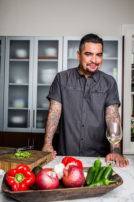 El Paso-born Aarón Sánchez shakes up celebrity chef culture with a