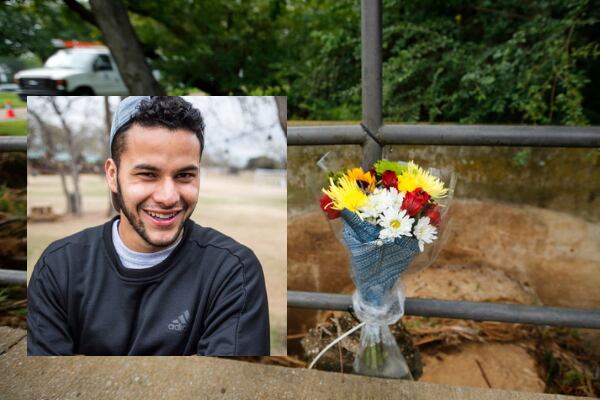 Flores yacen en el lugar donde el estudiante Alan Amaya fue arrastrado por las aguas durante...