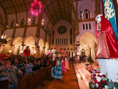 Cientos asistieron a la celebración a la Virgen de Guadalupe en la Catedral Santuario de...