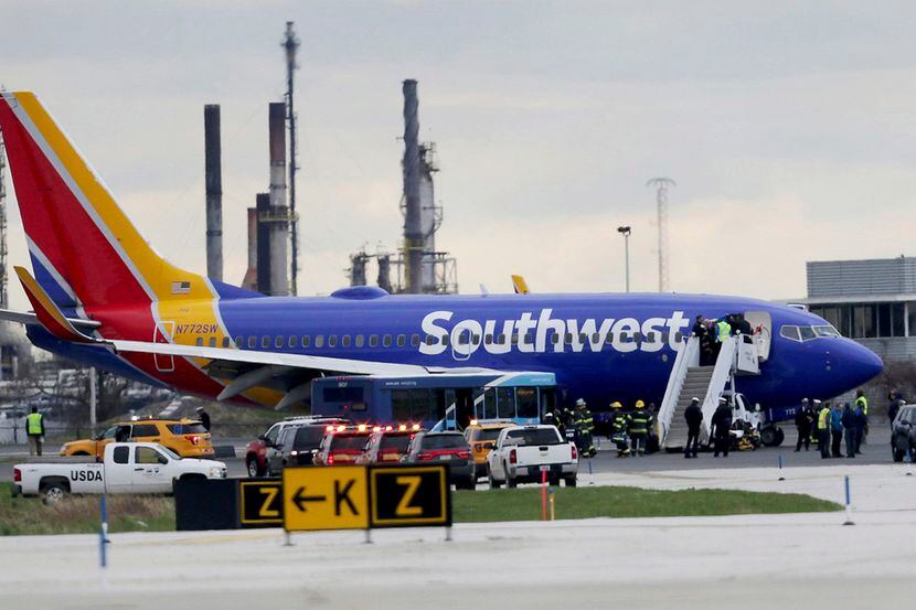 Avión de Southwest Airlines tuvo un aterrizaje de emergencia en Filadelfia./AP
