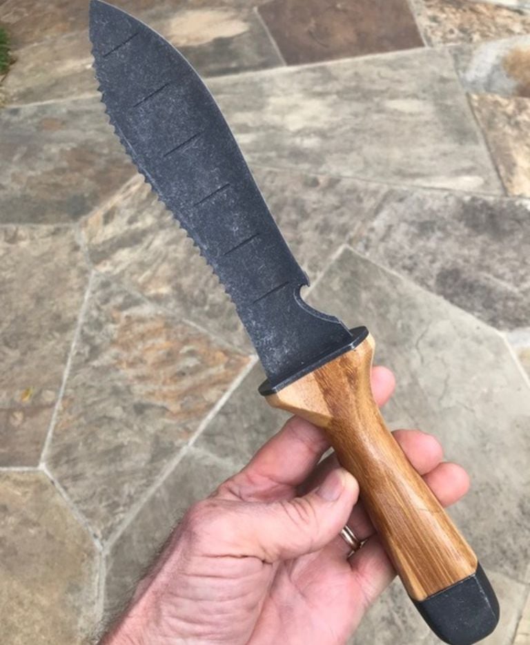 Why This Japanese Knife Is One Of The Most Useful Gardening Tools