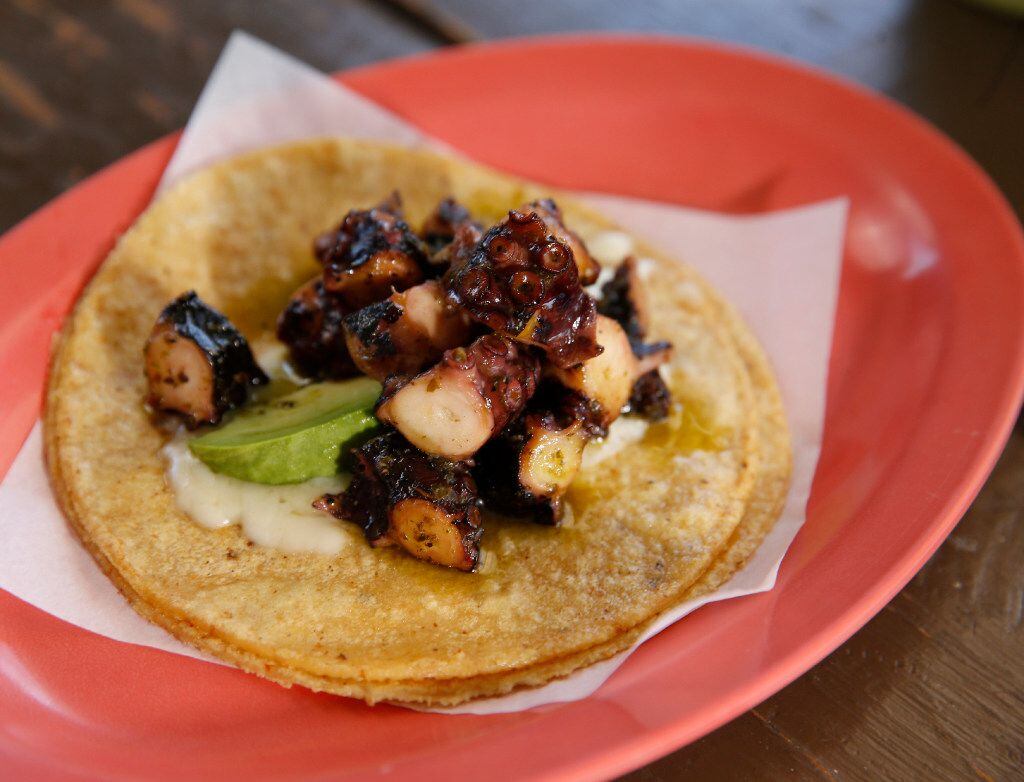 A Pulpo (octopus) taco at Tacos Mariachi  (Nathan Hunsinger/The Dallas Morning News)