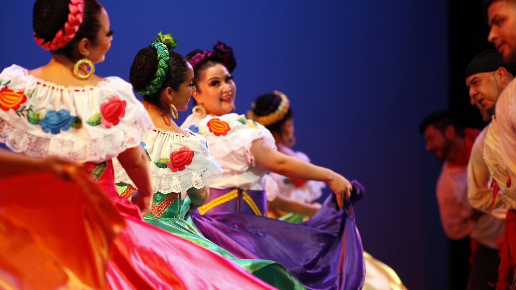 Ballet Folklorico by Mexico 2000 performs at the Granville Arts Center. (File photo)