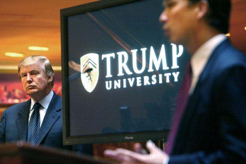 Donald Trump durante el anuncio de la Universidad Trump en el 2005. (AP/BEBETO MATTHEWS)
