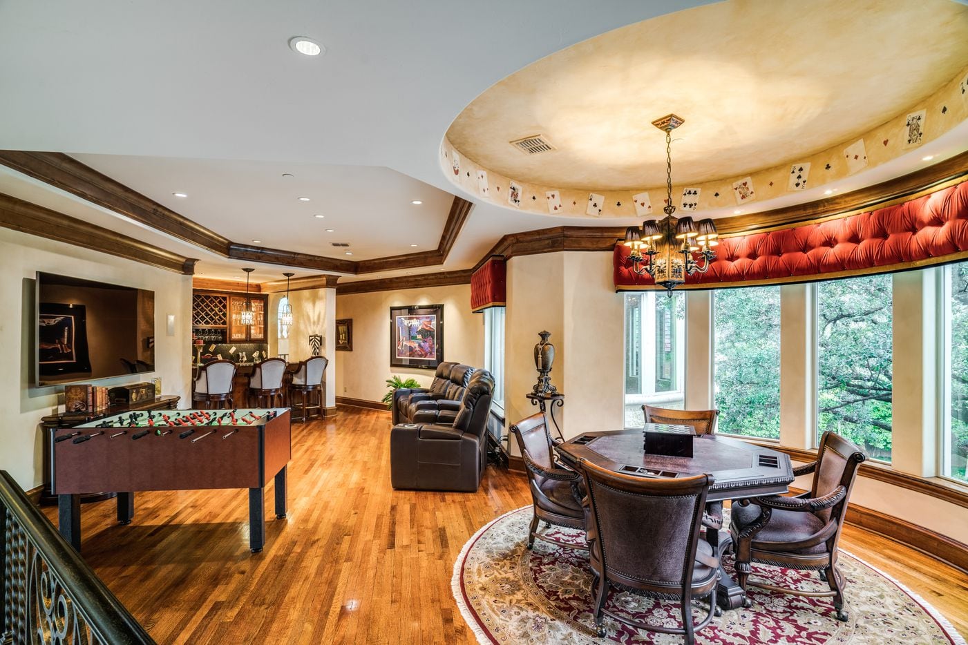 Take a look at the home at 5112 Palomar Lane in Dallas.