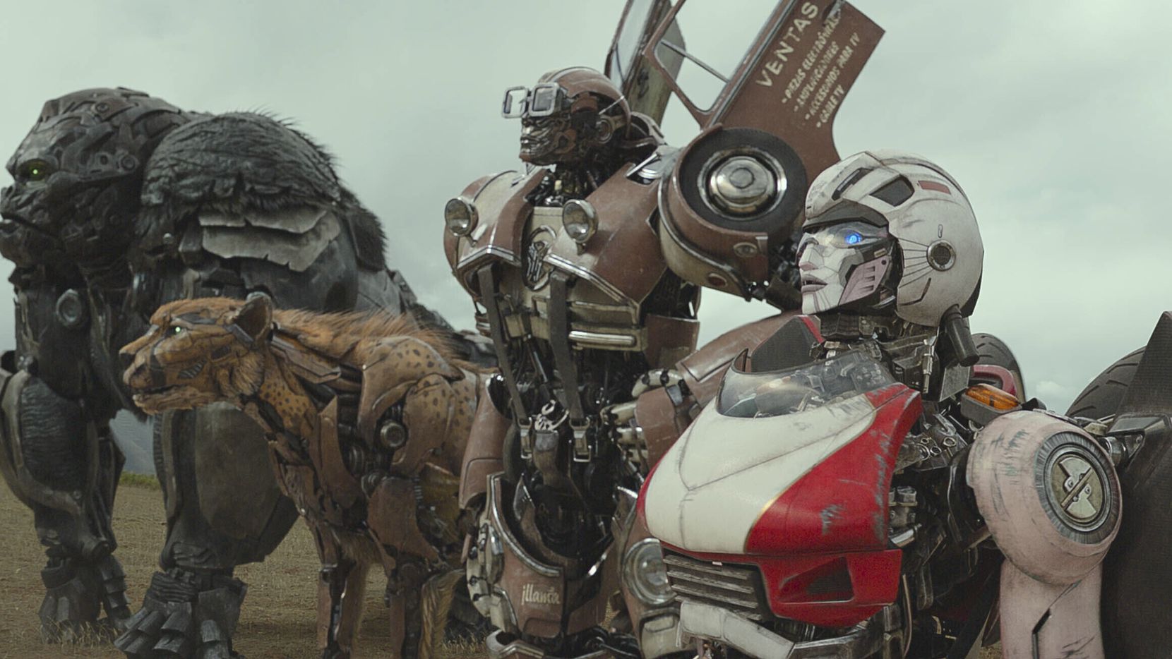 Esta imagen proporcionada por Paramount Pictures muestra Optimus Primal, Cheetor, Wheeljack...