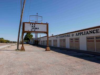 Al's Furniture & Flea Market pictured along Mansfield Highway in Forest Hill, Texas,...