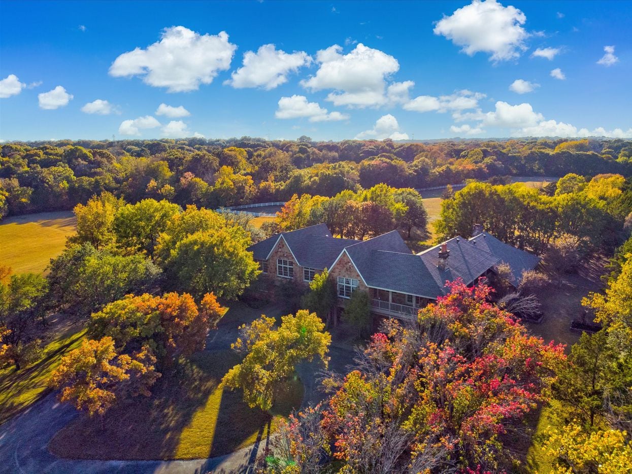 Take a look at the home at 1000 Wintergreen Road in Desoto.