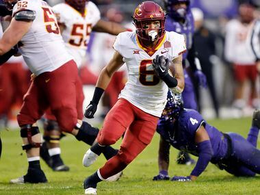 Iowa State Cyclones running back Eli Sanders (6) carries the ball during the second half...