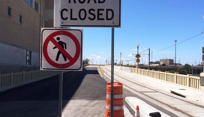 El ayuntamiento programó la reapertura del Houston Street Viaduct, un puente que va del...