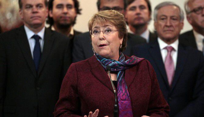 La presidenta de Chile, Michelle Bachelet, afirma que el caso de Bolivia en La Haya confunde...