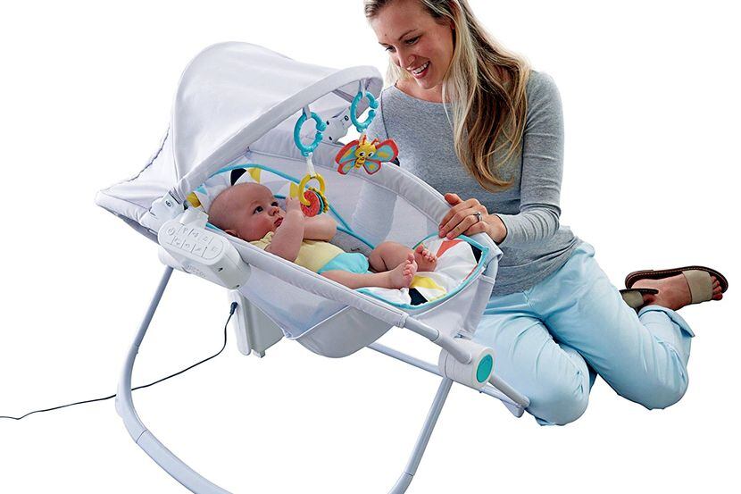 Acostar al bebé en la cuna Premium Auto Rock ‘n Play Sleeper de Fisher-Price te dará el...