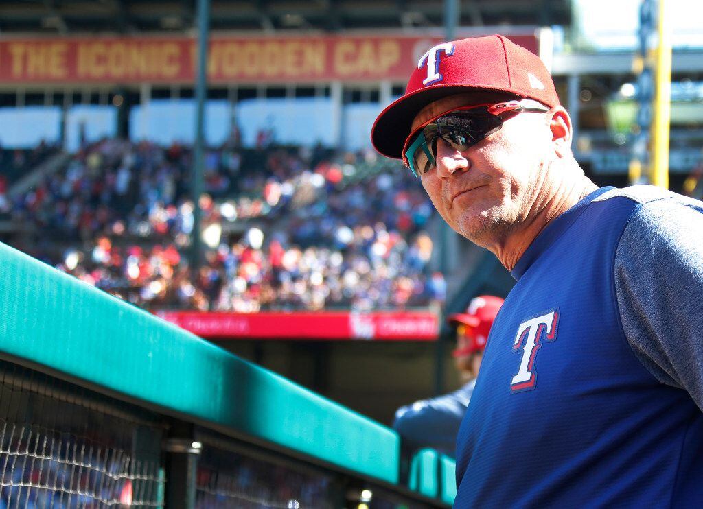 Texas Rangers manager Jeff Banister (28) is pictured in the dugout during the Kansas City...