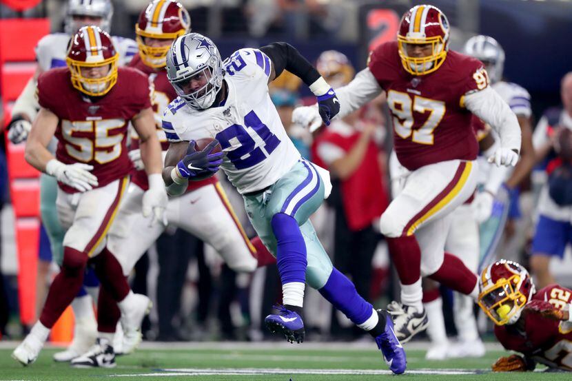 El corredor de los Dallas Cowboys, Ezekiel Elliott (21), cerró la temporada 2019 de la NFL...