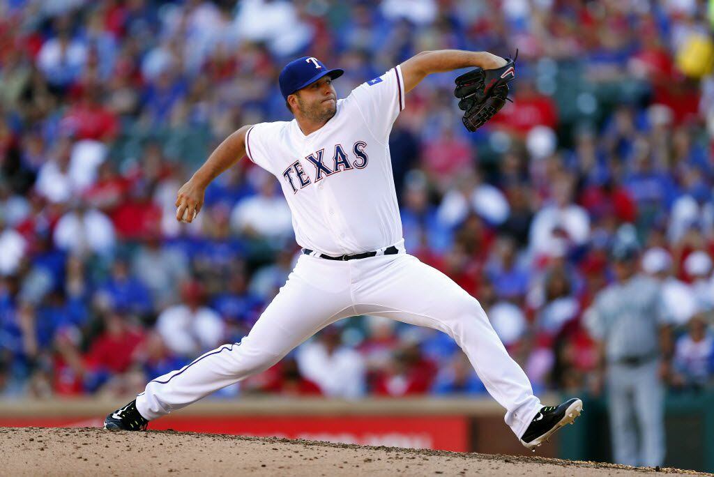 Texas Rangers relief pitcher Shawn Tolleson (37) throws and closees out the Seattle Mariners...