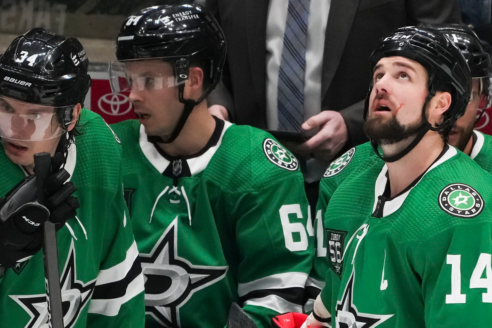 Dallas Stars left wing Jamie Benn (14) looks up at the scoreboard during a timeout in the...