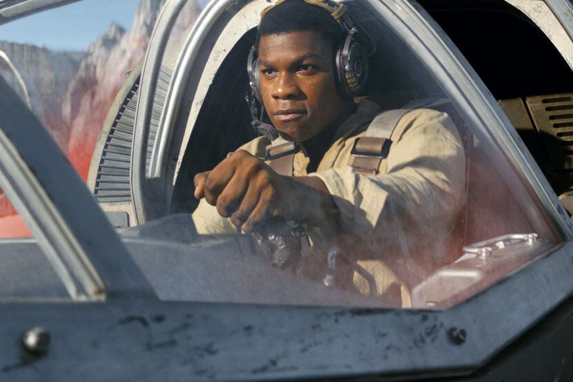John Boyega como Finn en “Star Wars: The Last Jedi”. (AP/LUCASFILM)
