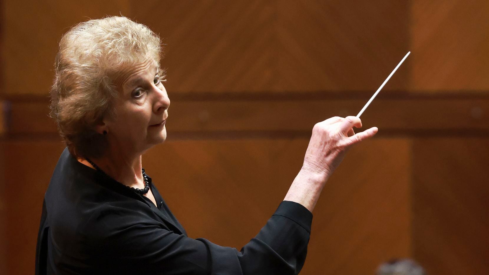 Guest conductor Jane Glover leads the Fort Worth Symphony Orchestra in Prokofiev's Symphony...
