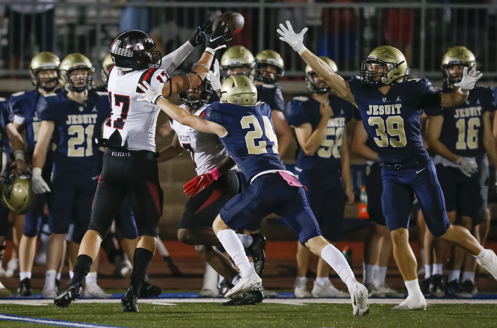 Dallas Jesuit and Lake Highlands face off in Week 4 – NBC 5 Dallas-Fort  Worth