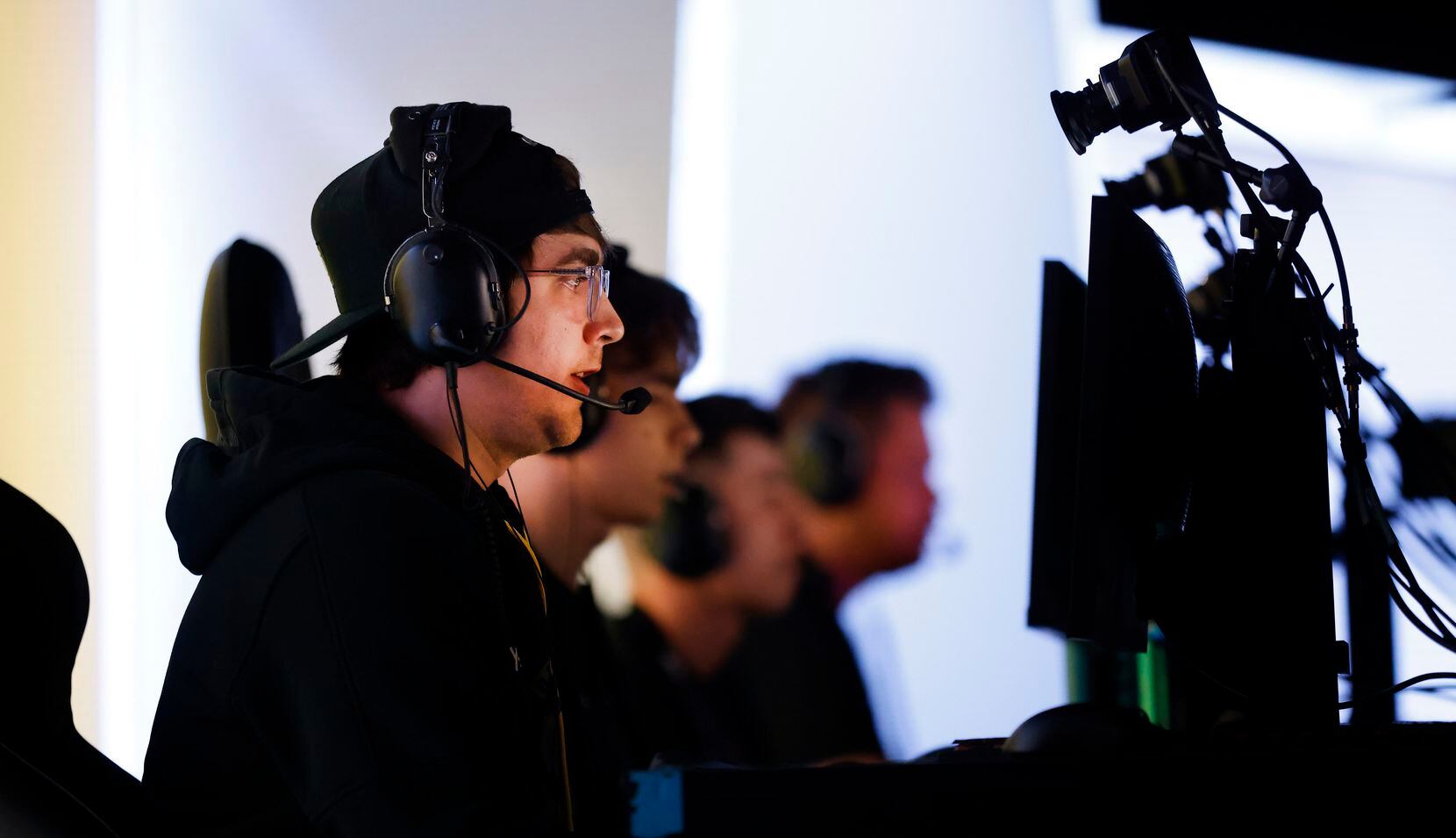 New York Subliners player Clayster (James Eubanks) and his teammates compete against Boston...
