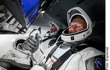 Los astronautas Doug Hurley y Bob Behnken pasaron a la historia con un traje diseñado por el...