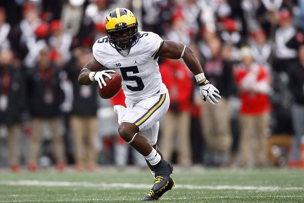 COLUMBUS, OH - NOVEMBER 26:   Jabrill Peppers #5 of the Michigan Wolverines runs after...