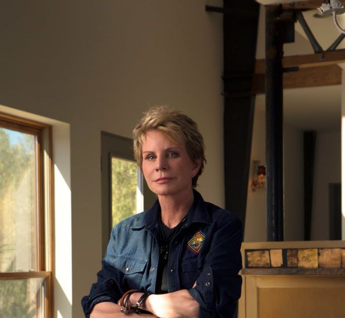 How does Patricia Cornwell keep up? 