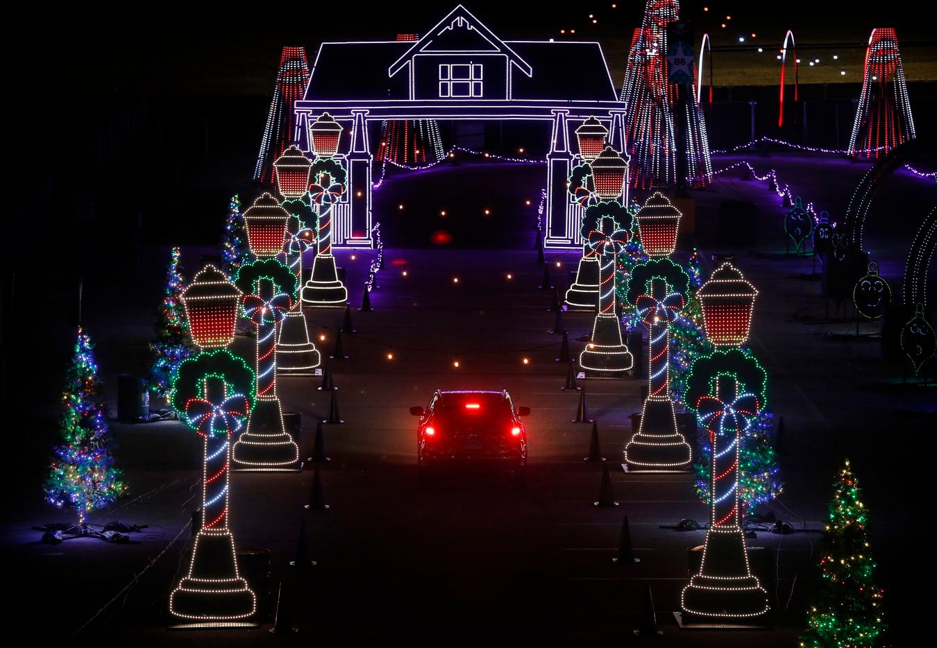 Grand Prairie's new drive-through holiday light display, the Light Park, features a 1-mile display synced to Christmas music at Lone Star Park.