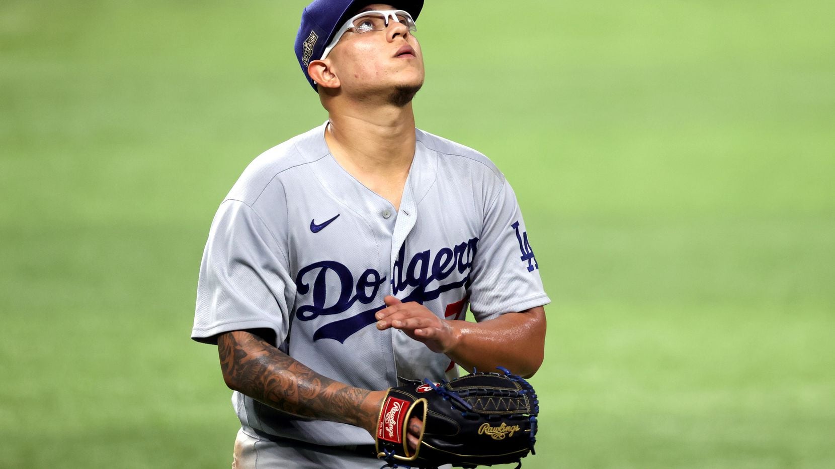 El pitcher zurdo mexicano de los Dodgers de Los Ángeles, Julio Urías, abrirá el cuarto juego...