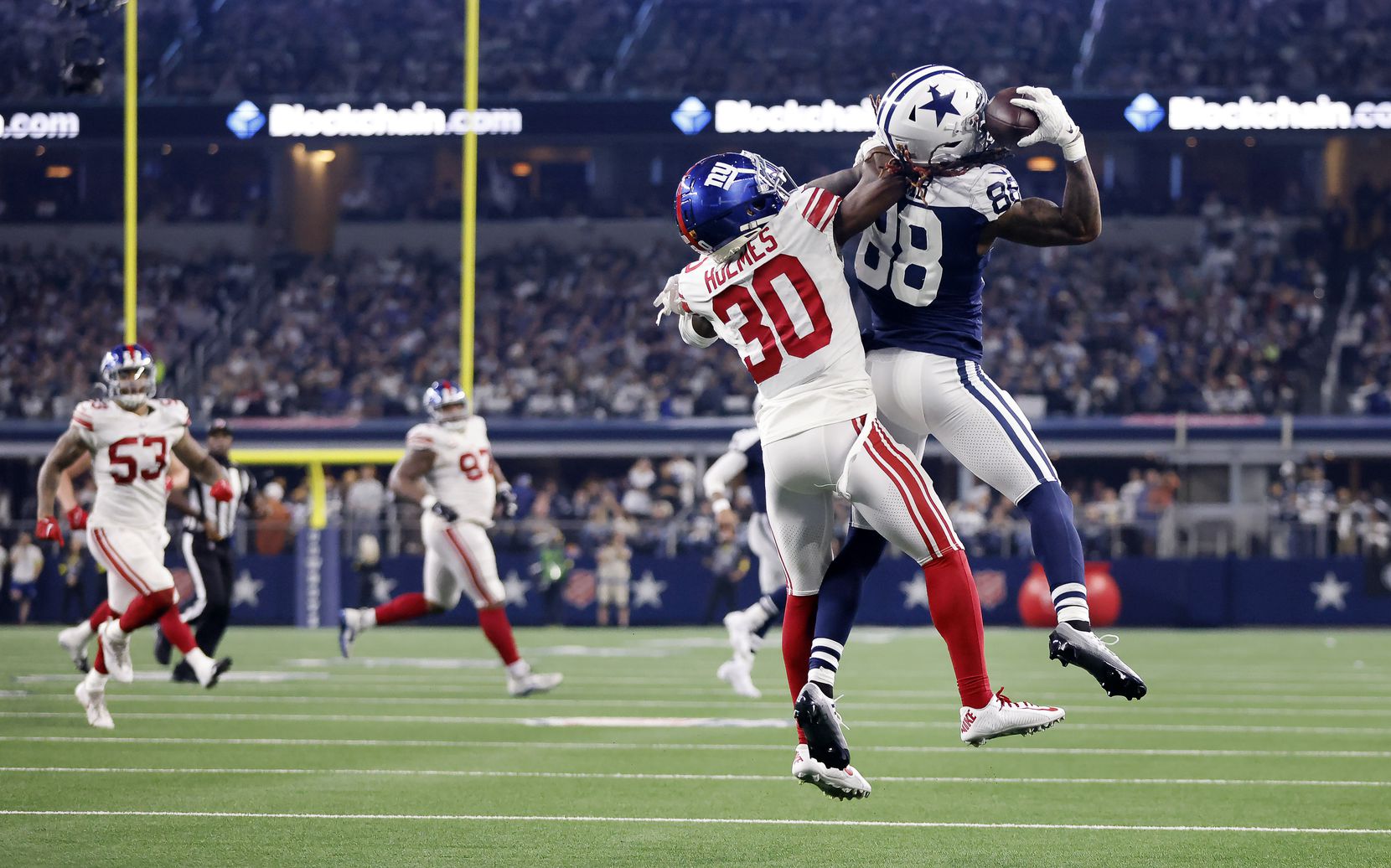 Cowboys' CeeDee Lamb steals the show with one-handed TD catch vs. Giants:  'That's what 88s do' 