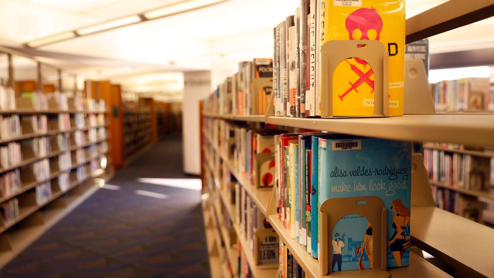 School libraries are caught in the middle of a culture war.  (Tom Fox/The Dallas Morning News)