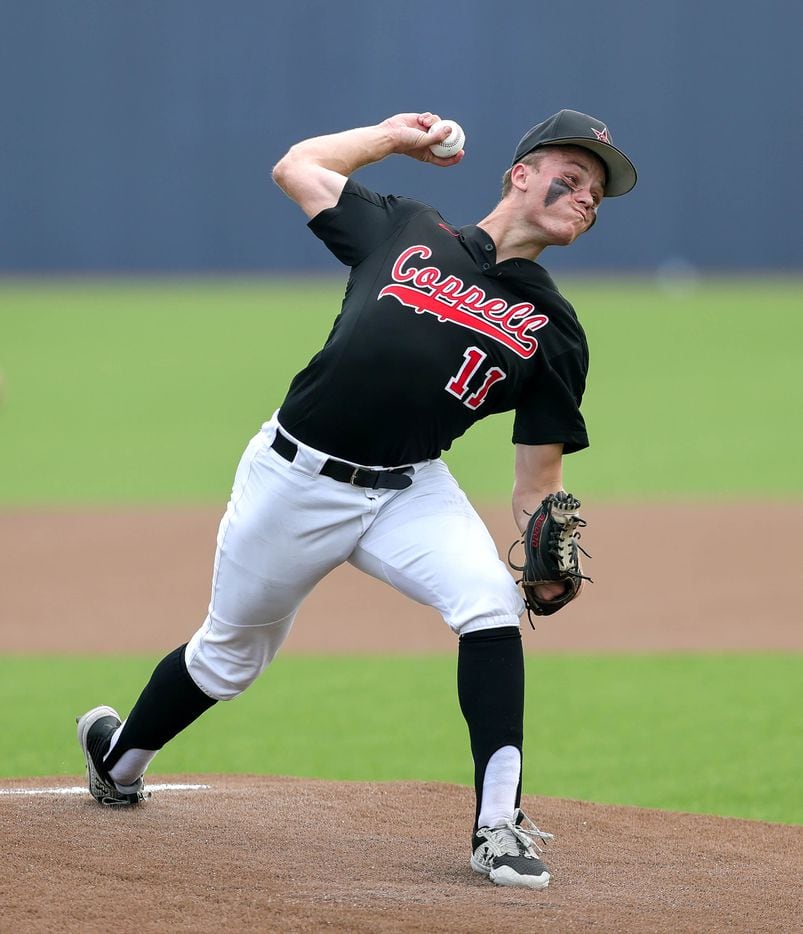 Coppell starting pitcher Landry Fee delivers a pitch to Prosper during game 3 of the 6A...