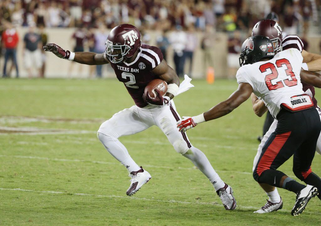 COLLEGE STATION, TX - SEPTEMBER 12:  Speedy Noil #2 of the Texas A&M Aggies runs with the...