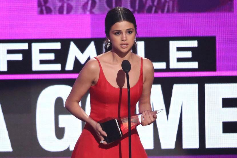 Selenan Gomez re apareció en los American Music Awards./AP
