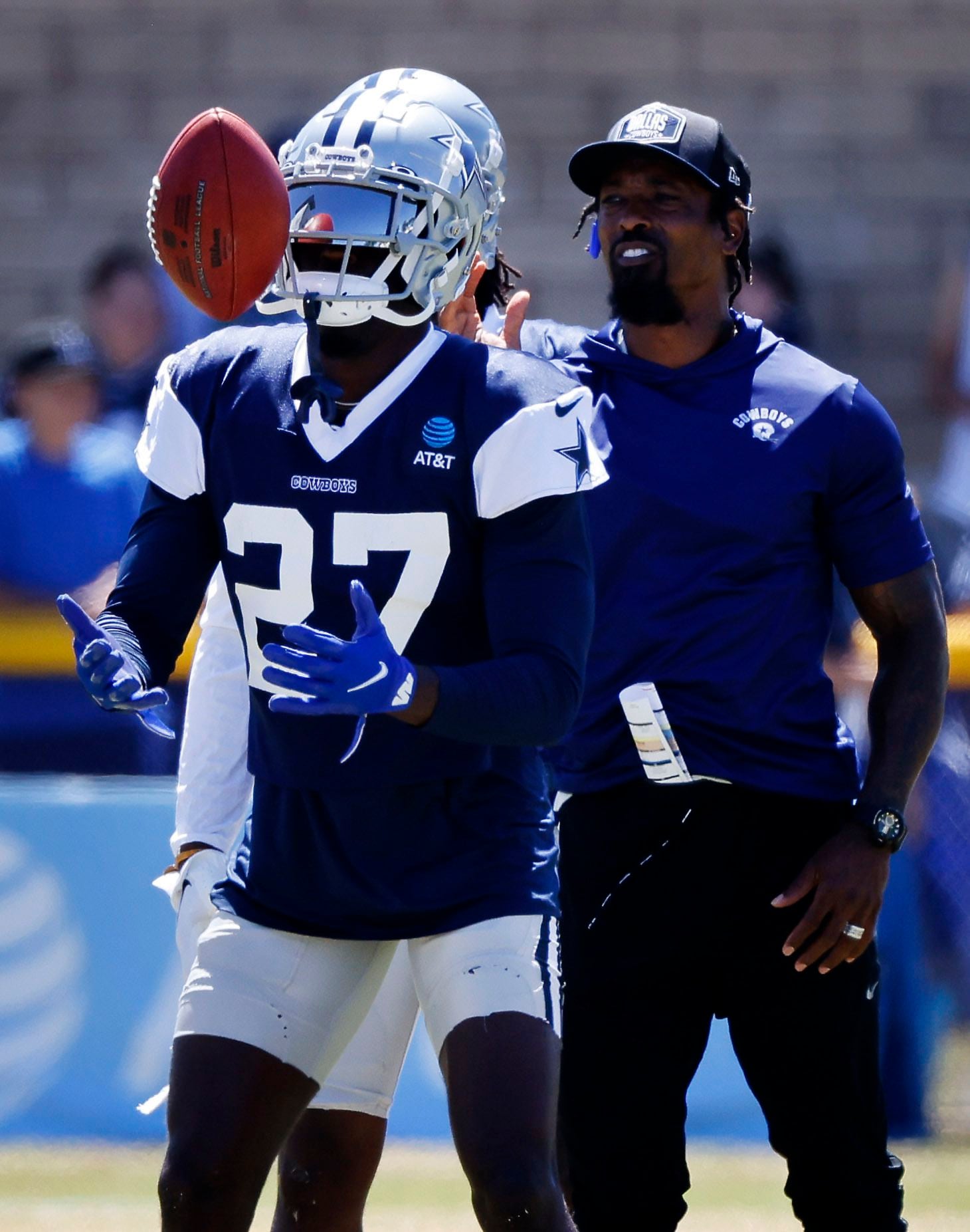 Cowboys camp photos: Hold the L! Leighton Vander Esch and Micah