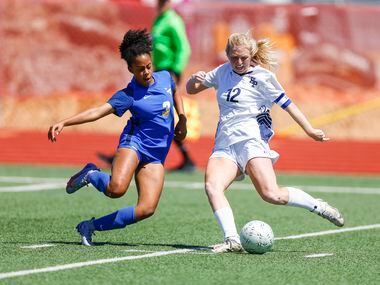 Frisco’s Maiya Haliburton (3) and Highland Park’s Kylie Bell (12) battle for the ball during...