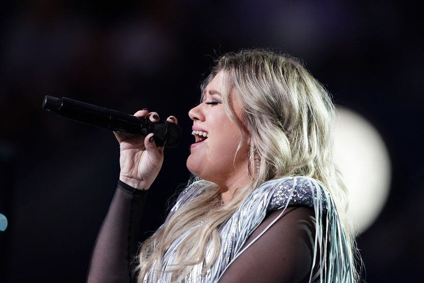 Kelly Clarkson performs during the opening ceremony of the US Open 2018 at the USTA Billie...