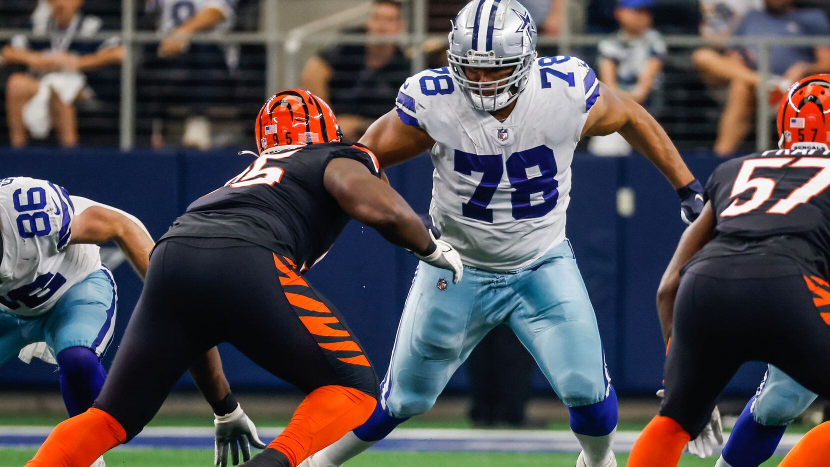 Dallas Cowboys offensive tackle Terence Steele (78) blocks Cincinnati Bengals defensive...