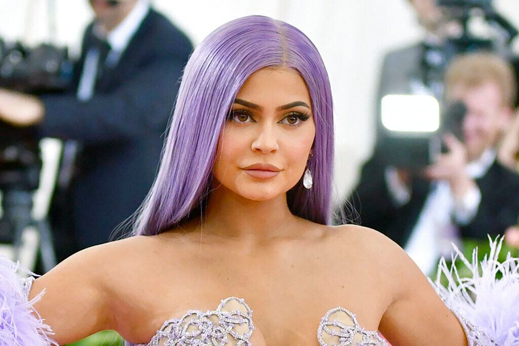En esta foto del 6 de mayo del 2019, Kylie Jenner asiste a la gala benéfica del Instituto...