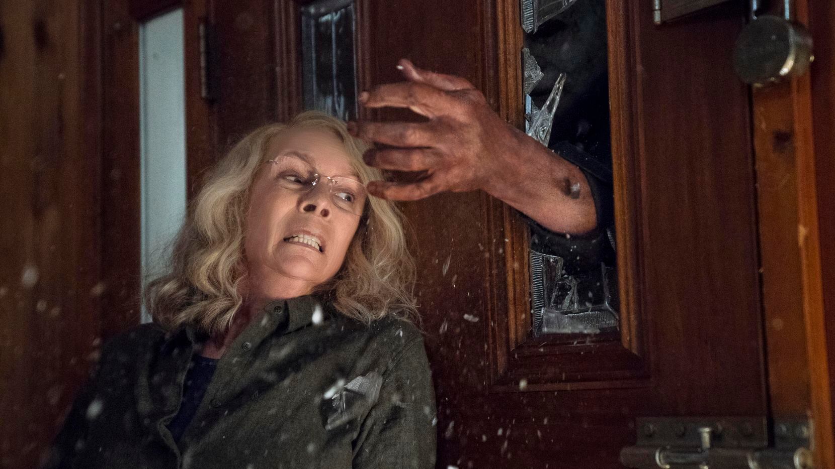 Jamie Lee Curtis en una escena de la película de terror “Halloween”, que se estrenó este...