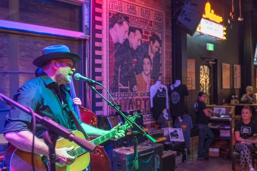 Jason Eady performed at Highway 61 barbecue restaurant in Big Beat Dallas next to the Toyota...