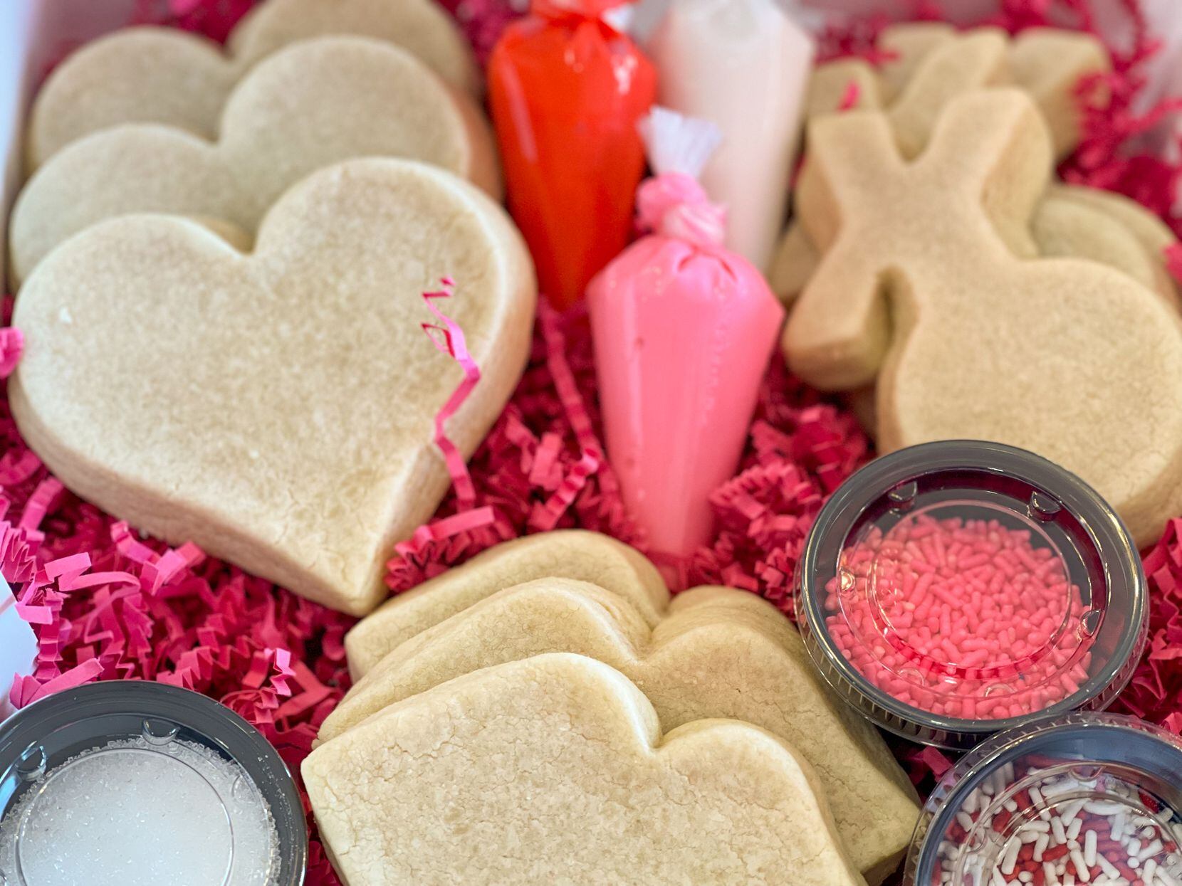 J. Rae's Dallas offers Valentine's Day-themed cookie decorating kits Feb. 1-14, 2022. //...
